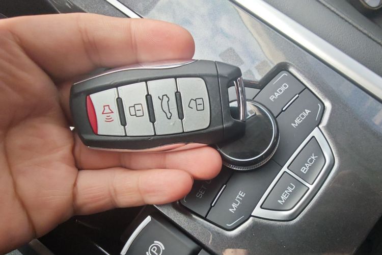 哈弗H6 2018款 红标 运动版 1.5T 自动两驱精英型中控内饰11