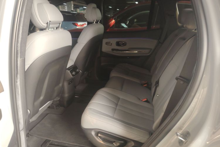 蔚来ES8 2020款 580KM 签名版 七座版中控内饰21