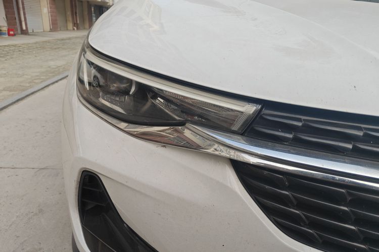 别克 昂科拉 2020款 20T CVT精英型车身外观8