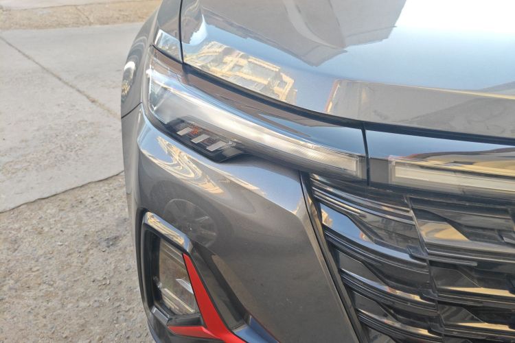 长安CS35PLUS 2023款 畅享版 1.4T DCT豪华型车身外观8