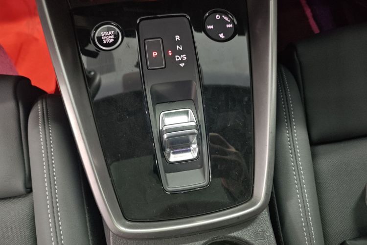 奥迪A3 2024款 A3L Limousine 35 TFSI 时尚运动型局部细节18