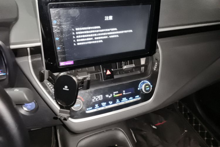 丰田 卡罗拉 2023款 1.8L 智能电混双擎 精英版中控内饰16