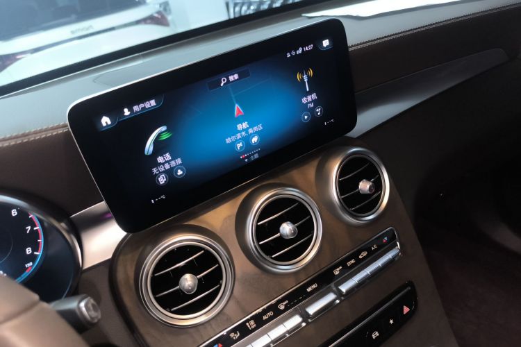 奔驰GLC 2020款 改款 GLC 260 L 4MATIC 豪华型中控内饰16