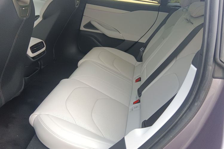 小米汽车 小米SU7 2024款 四驱超长续航高阶智驾Max版中控内饰7004