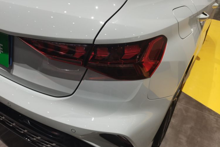 奥迪A3 2025款 Sportback 35TFSI 飞驰尊享型车身外观6006