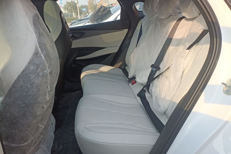 比亚迪 海豹06新能源 2024款 DM-i 120KM尊享型中控内饰21