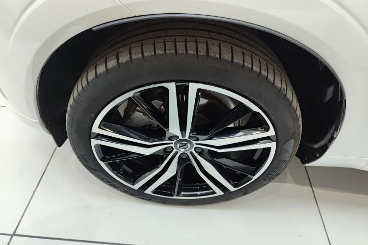 沃尔沃XC60新能源 2022款 T8 插电混动 四驱智远运动版车身外观6007