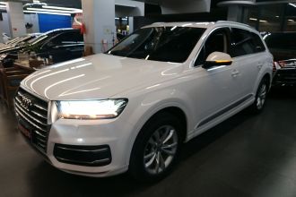 奥迪Q7 2019款 45 TFSI 舒适型