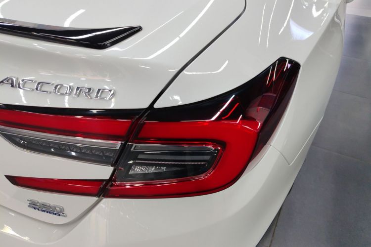 本田 雅阁 2022款 260TURBO 幻夜·尊贵版车身外观9