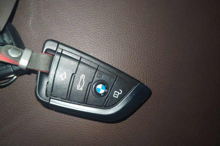 宝马iX3 2022款 领先型中控内饰7001