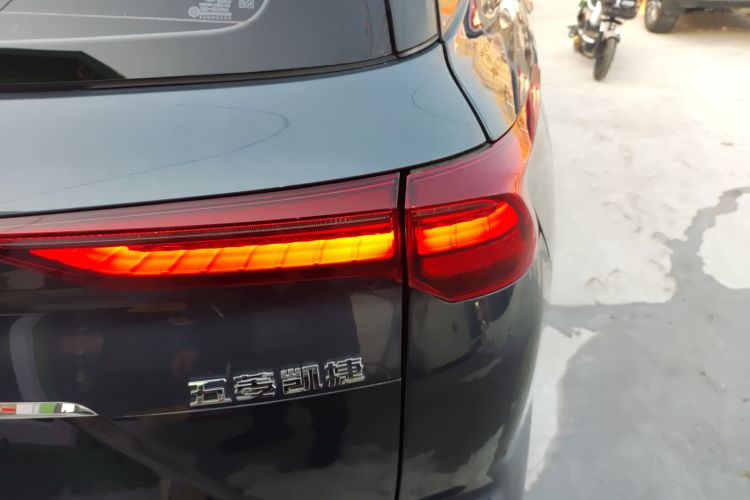 五菱汽车 五菱凯捷 2022款 280T 1.5T CVT旗舰型车身外观9