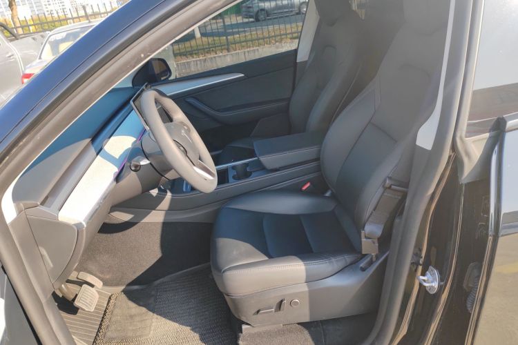 特斯拉 Model Y 2023款 长续航全轮驱动版局部细节19