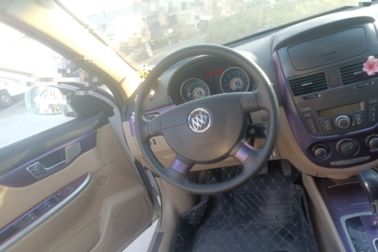 别克 凯越 2013款 1.5L 自动经典型中控内饰13