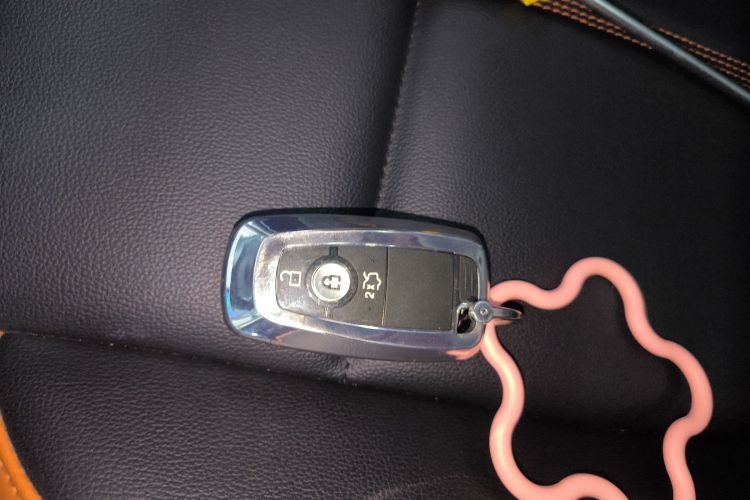 福特 福克斯 2022款 两厢 EcoBoost 180 自动竞速版中控内饰11