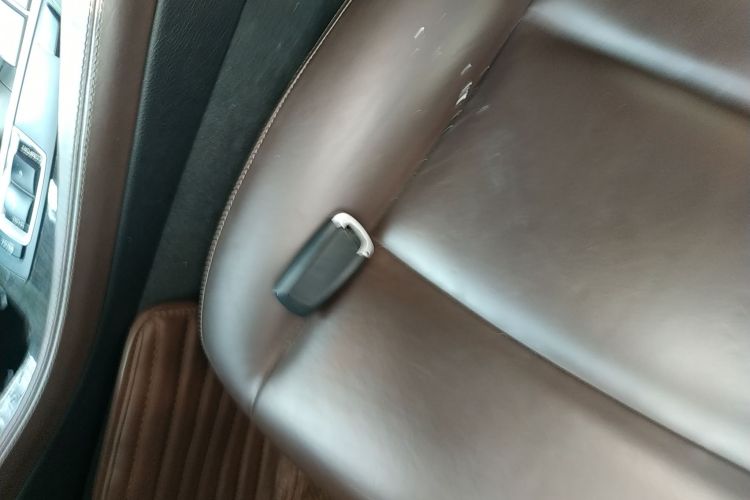 宝马5系 2014款 525Li 豪华设计套装中控内饰11