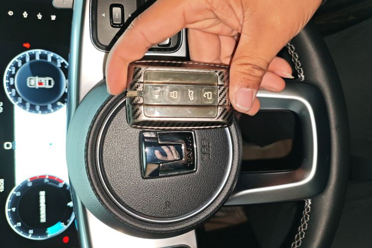 坦克300 2021款 越野版 2.0T 征服者中控内饰7001