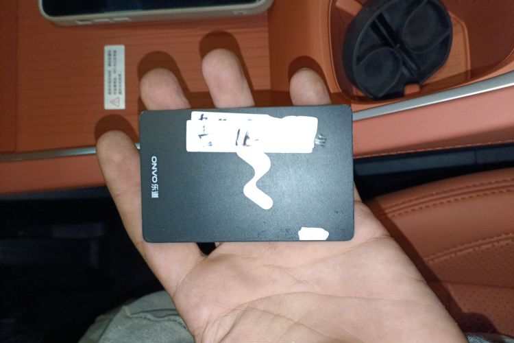 乐道L60 2024款 60kWh 四驱版中控内饰7001