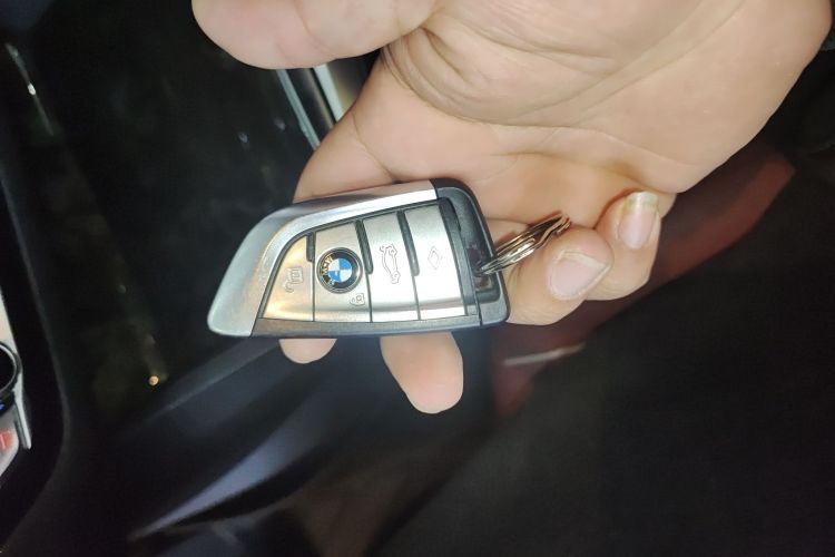 宝马5系 2021款 改款 525Li M运动套装中控内饰7001