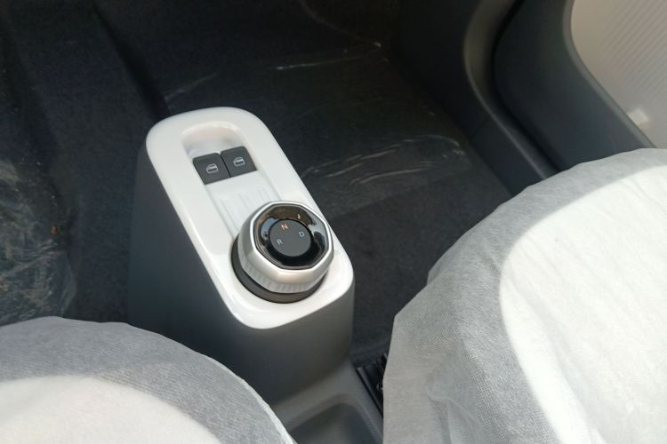 吉利银河 熊猫 2025款 210km 元气熊中控内饰18