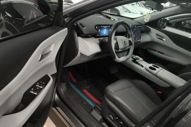 长安UNI-Z 2025款 1.5T 尊贵型中控内饰7003