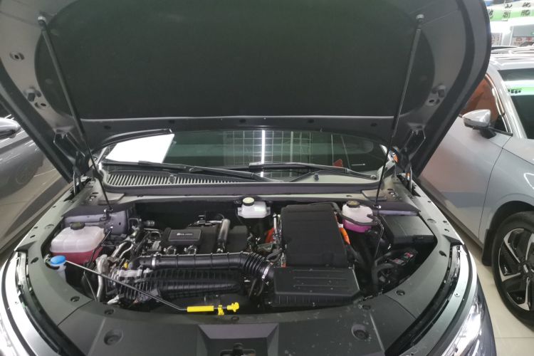 比亚迪 秦L 2024款 DM-i 120KM卓越型机舱底盘24