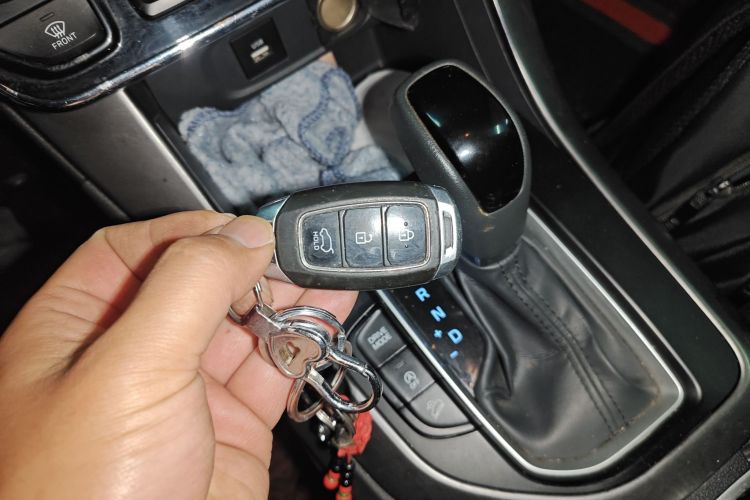 北京现代ix35 2019款 2.0L 自动两驱智勇·畅享版 国VI中控内饰11