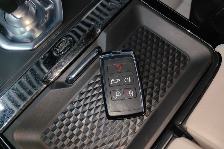 路虎 揽胜极光 2021款 极光L 249PS R-Dynamic First edition 首发版中控内饰7001