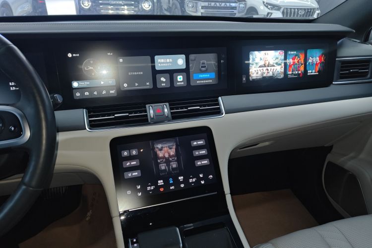 理想汽车 理想ONE 2020款 增程6座版中控内饰16