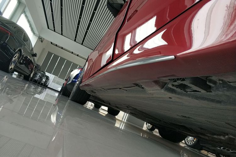 奔驰C级 2023款 改款 C 200 L 运动版局部细节9002