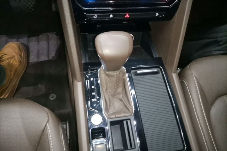 大众 威然 2020款 330TSI 豪华版局部细节18