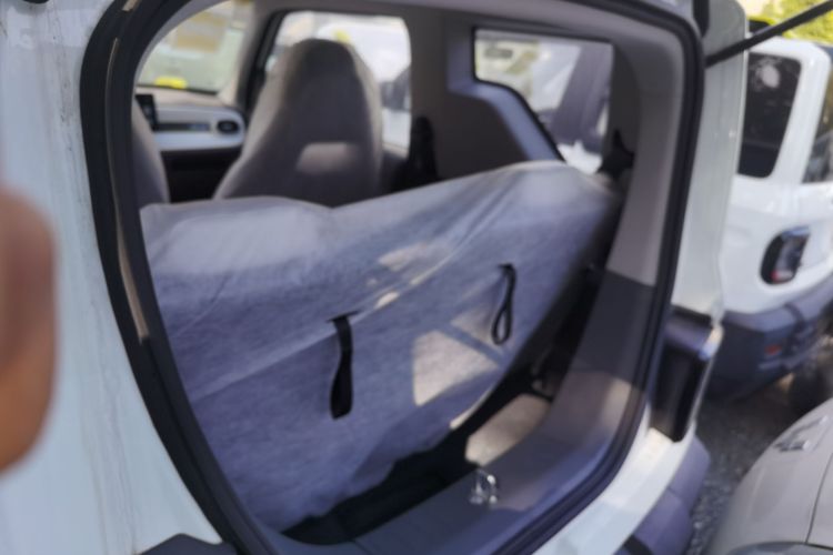 吉利银河 2025款 210km 熊猫骑士机舱底盘23