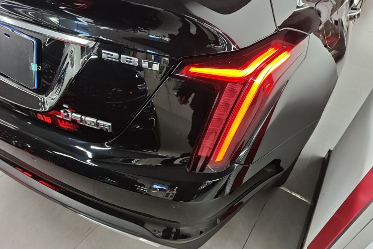 凯迪拉克CT5 2022款 28T 豪华型（标准版）车身外观9