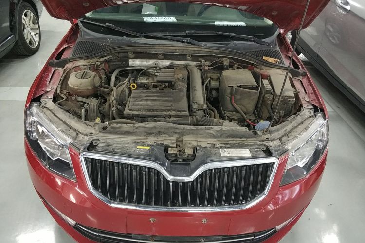 斯柯达 明锐 2015款 1.4TSI 手动逸俊版机舱底盘24