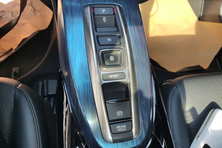 思铭 东风本田X-NV 2020款 电掣版中控内饰18