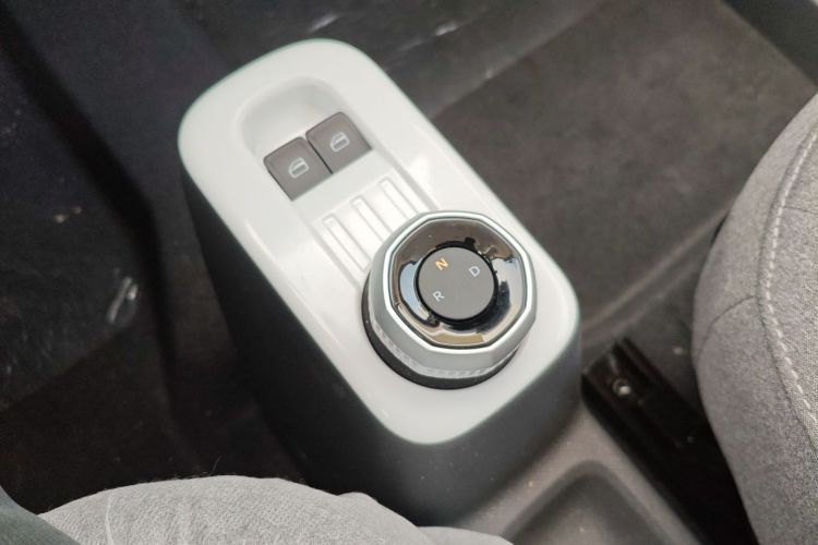 吉利银河 熊猫 2025款 210km 元气熊中控内饰18