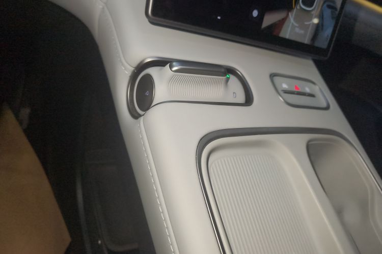 蔚来ES6 2023款 75kWh中控内饰18