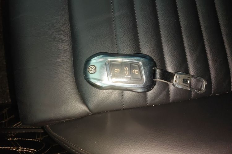 大众 迈腾 2017款 330TSI DSG 领先型中控内饰7001