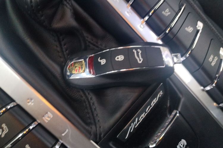 保时捷 2017款  Macan 2.0T中控内饰7001