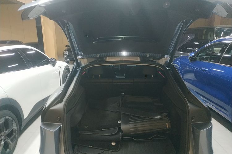 特斯拉 Model Y 2025款 长续航全轮驱动 首发版局部细节23