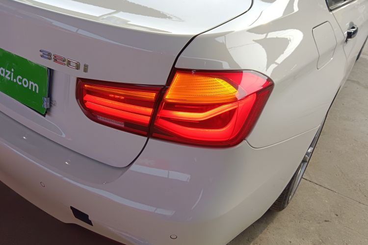 宝马3系 2019款 320i M运动套装车身外观6006