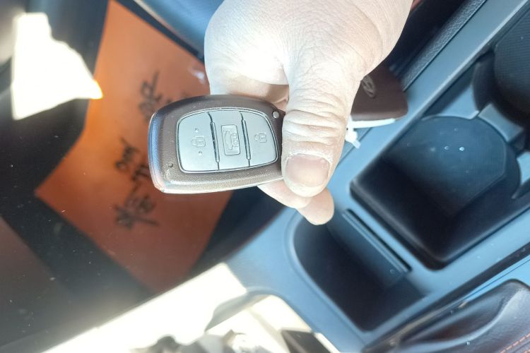 现代 索纳塔 2015款 1.6T GLS智能型中控内饰11