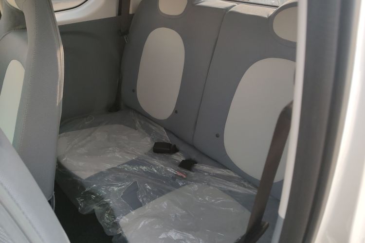 奔腾小马 2025款 222km 灵动马中控内饰21