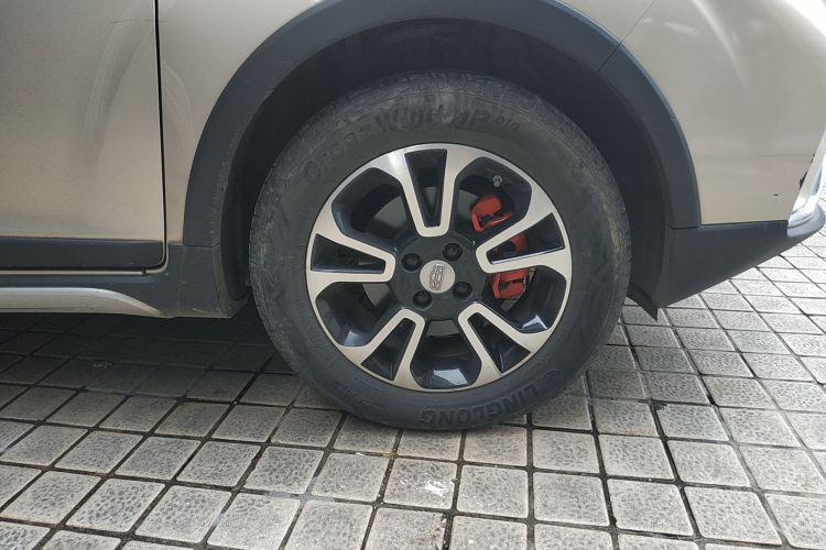 吉利汽车 远景X3 2017款 1.5L 手动尊贵型车身外观10