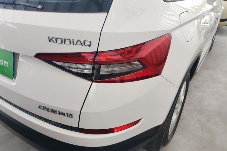 斯柯达 柯迪亚克 2018款 改款 TSI330 5座两驱舒适版车身外观9