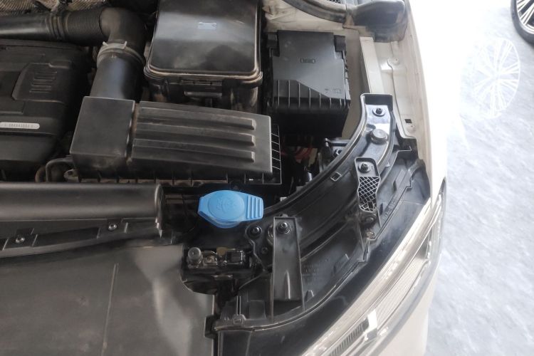 奥迪Q3 2017款 35 TFSI 运动型机舱底盘26