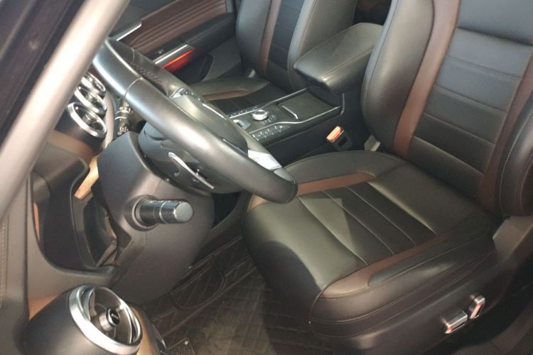 魏牌 VV5 2020款 1.5T 两驱智先锋中控内饰19