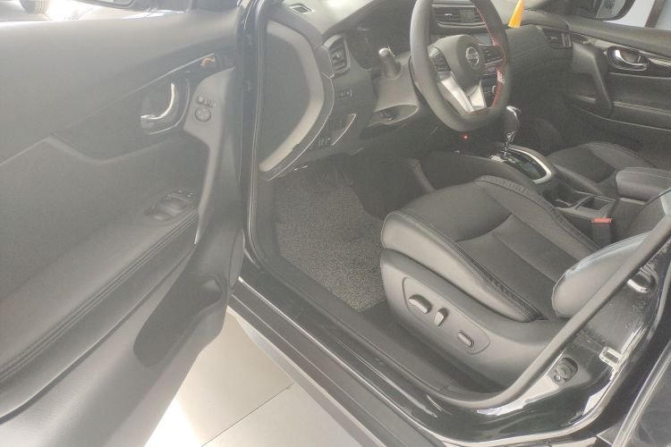 日产 奇骏 2019款 2.0L CVT智联舒适版 2WD中控内饰20