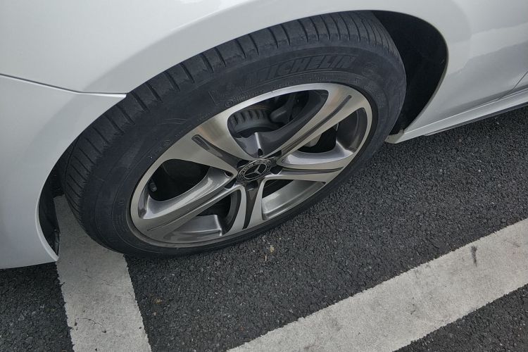 奔驰E级 2018款 E 200 L 运动型车身外观6007