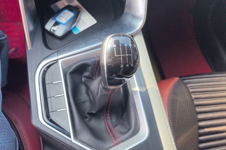 吉利汽车 缤瑞 2018款 14T 手动缤致版中控内饰18