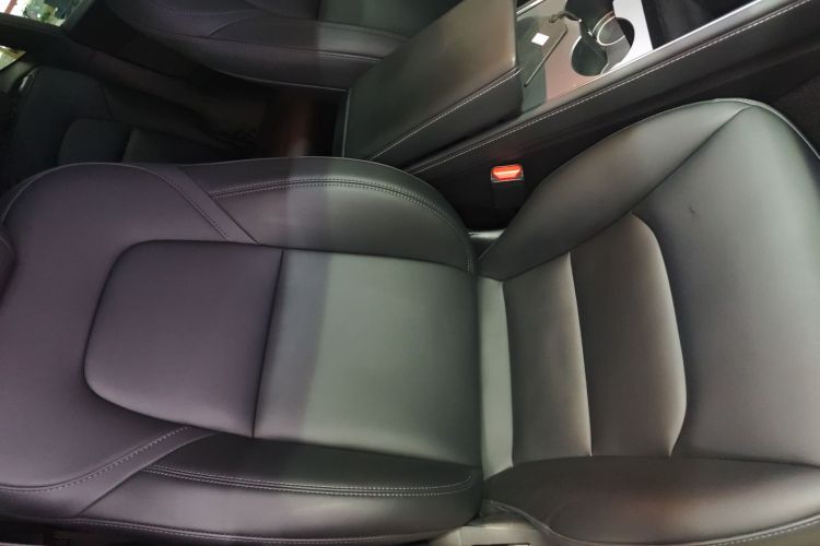 特斯拉 Model Y 2022款 改款 后轮驱动版局部细节41